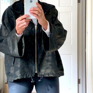 Camouflage windbreaker jacket